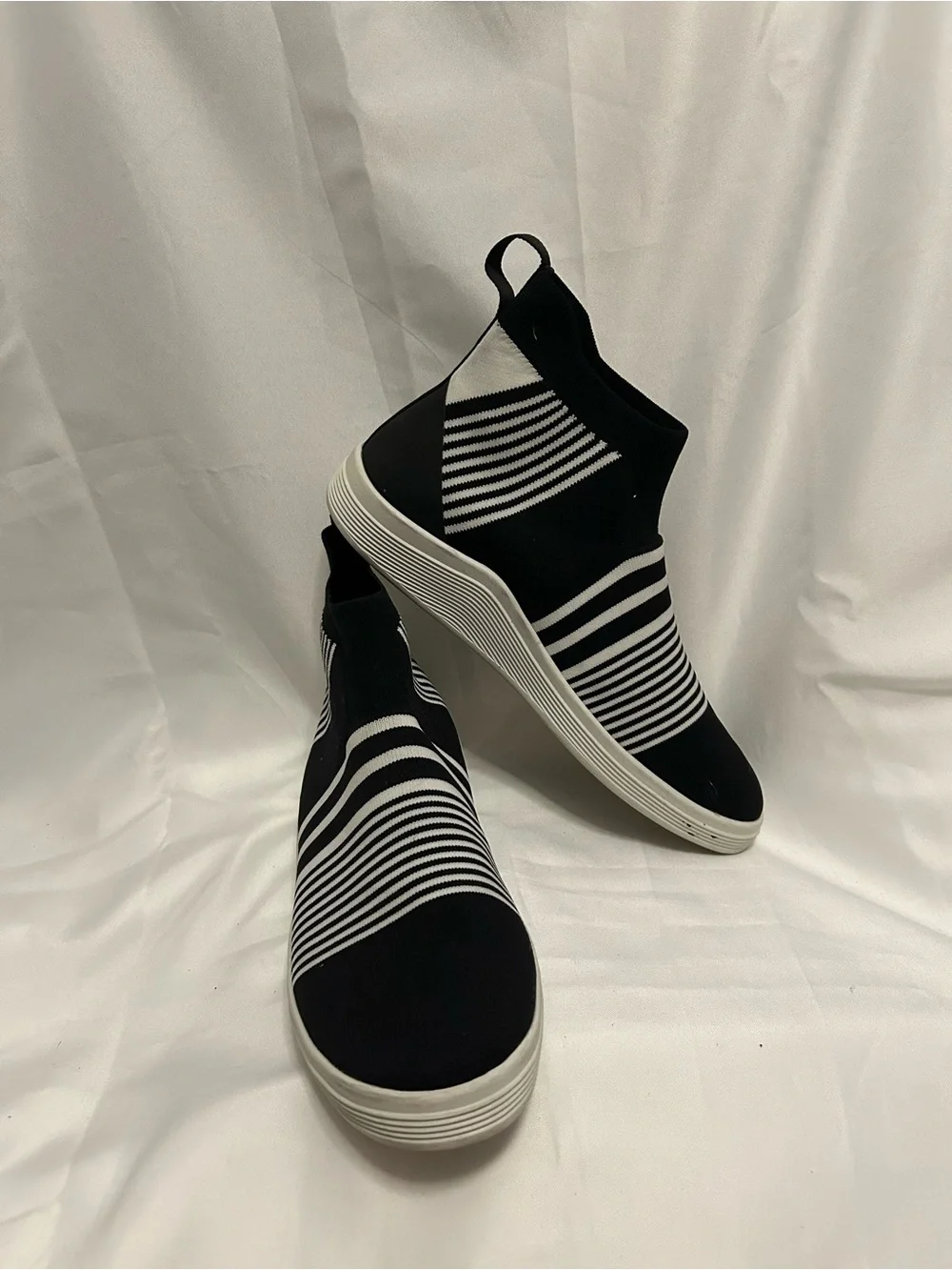 Black & White Slip-On Knit Loafers for Men